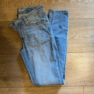 Women’s Skinny Jeans